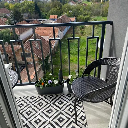 Lux *